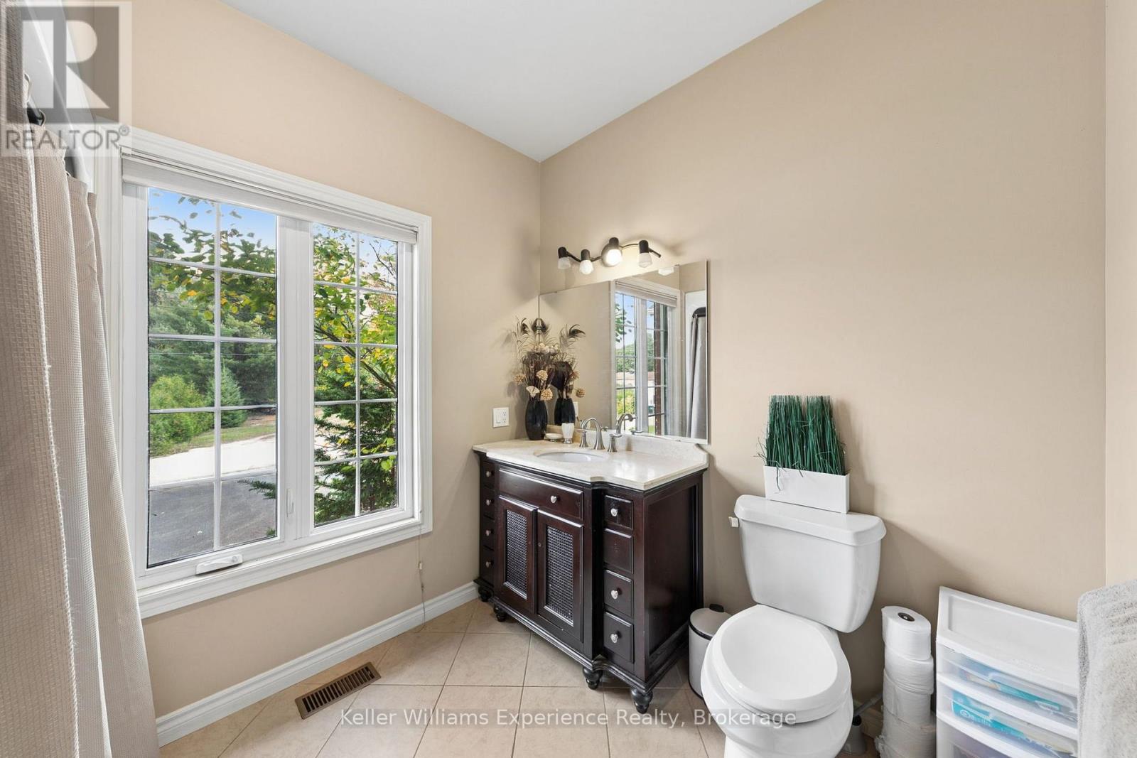 8 West Street, Penetanguishene, Ontario  L9M 1R4 - Photo 10 - S14094154