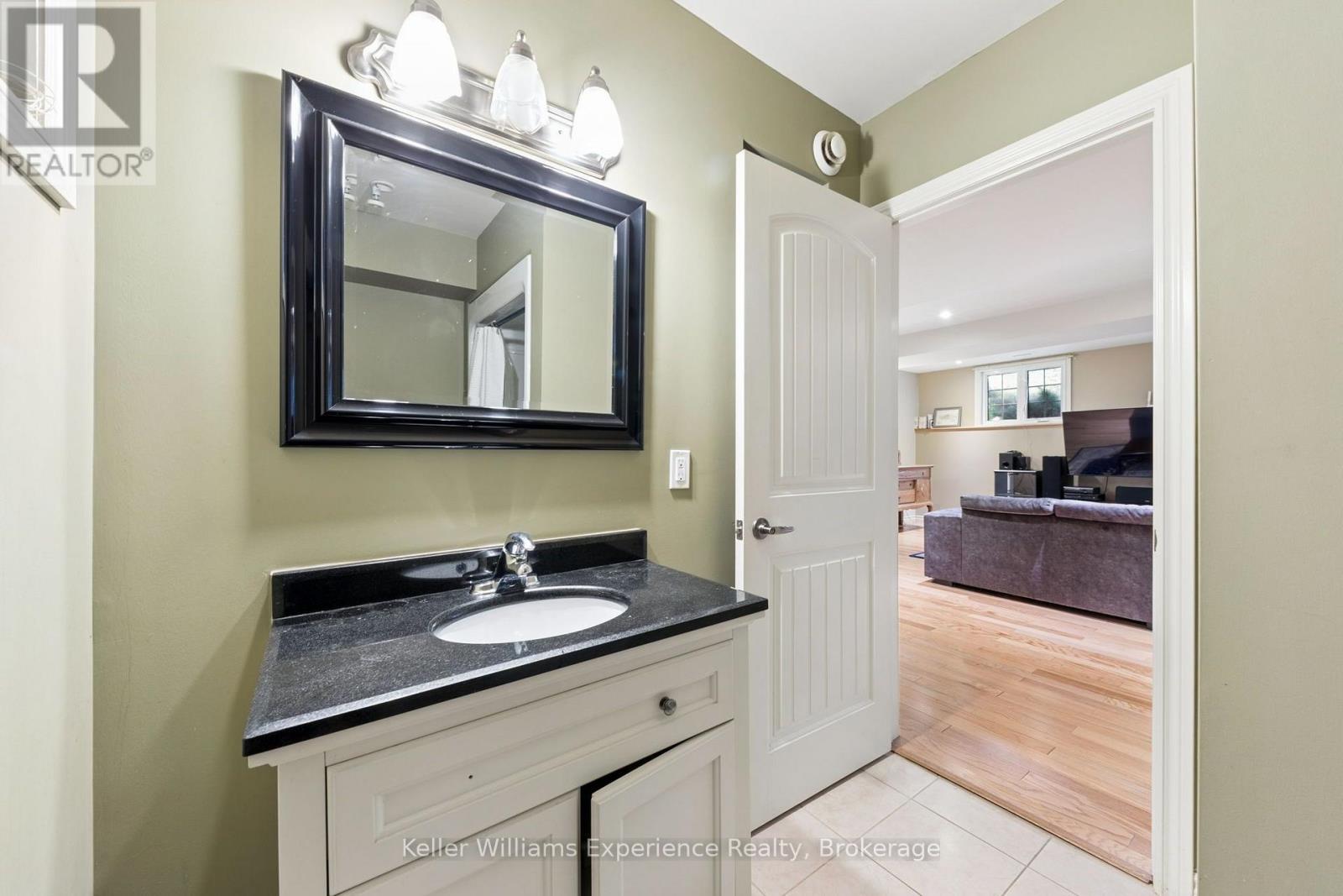 8 West Street, Penetanguishene, Ontario  L9M 1R4 - Photo 17 - S14094154