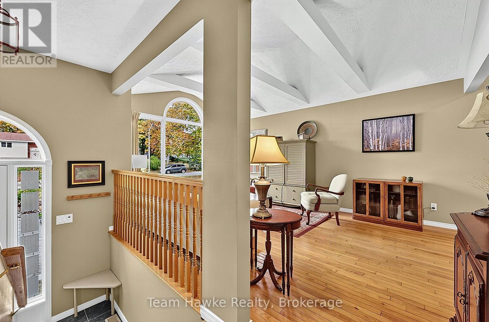 16 Brule Street, Penetanguishene, Ontario  L9M 1B2 - Photo 6 - S14094226