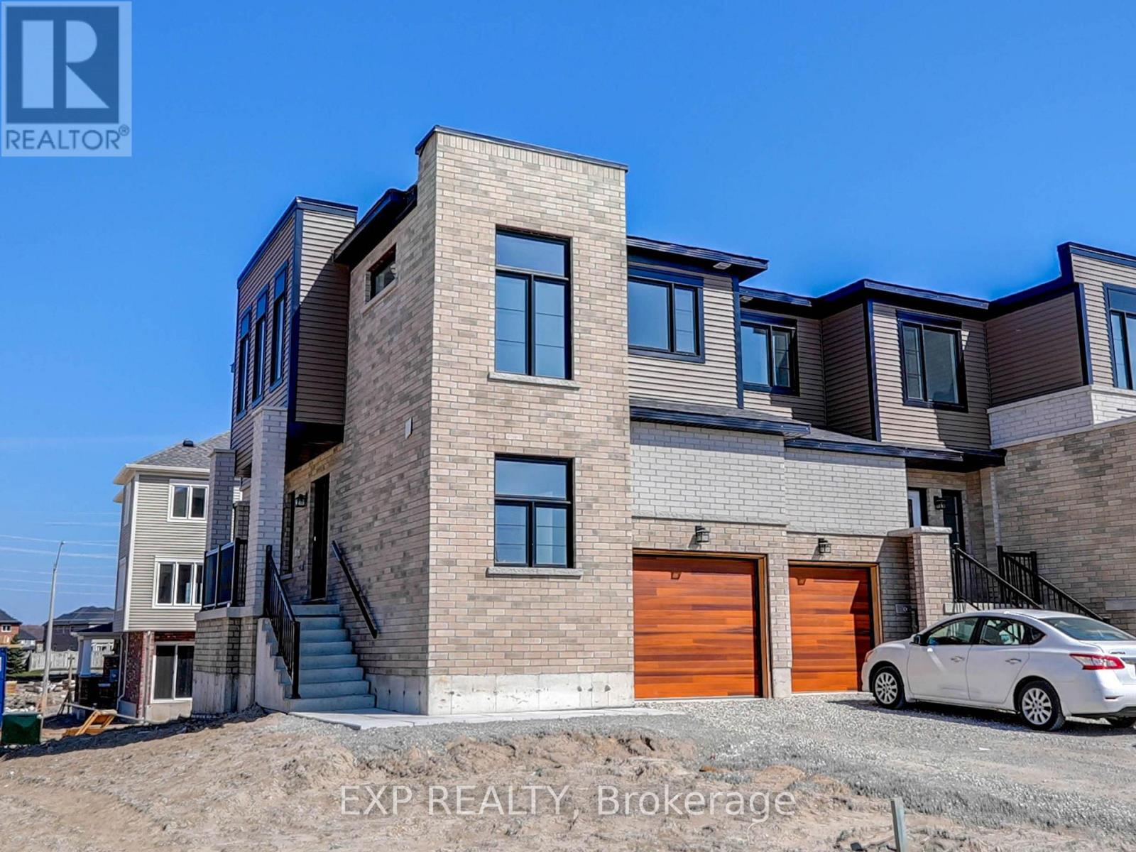 30 Wheatfield Road, Barrie (Innis-Shore), Ontario  L9J 0T8 - Photo 1 - S14094200