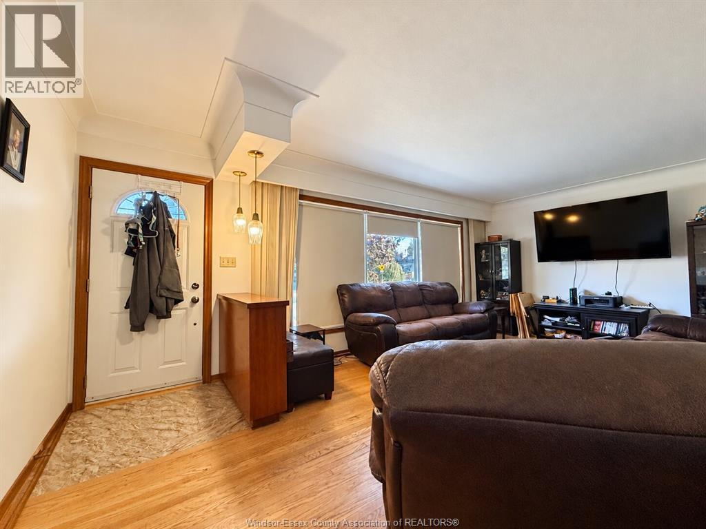 85 Lutsch Avenue, Leamington, Ontario  N8H 2N5 - Photo 6 - 26023592
