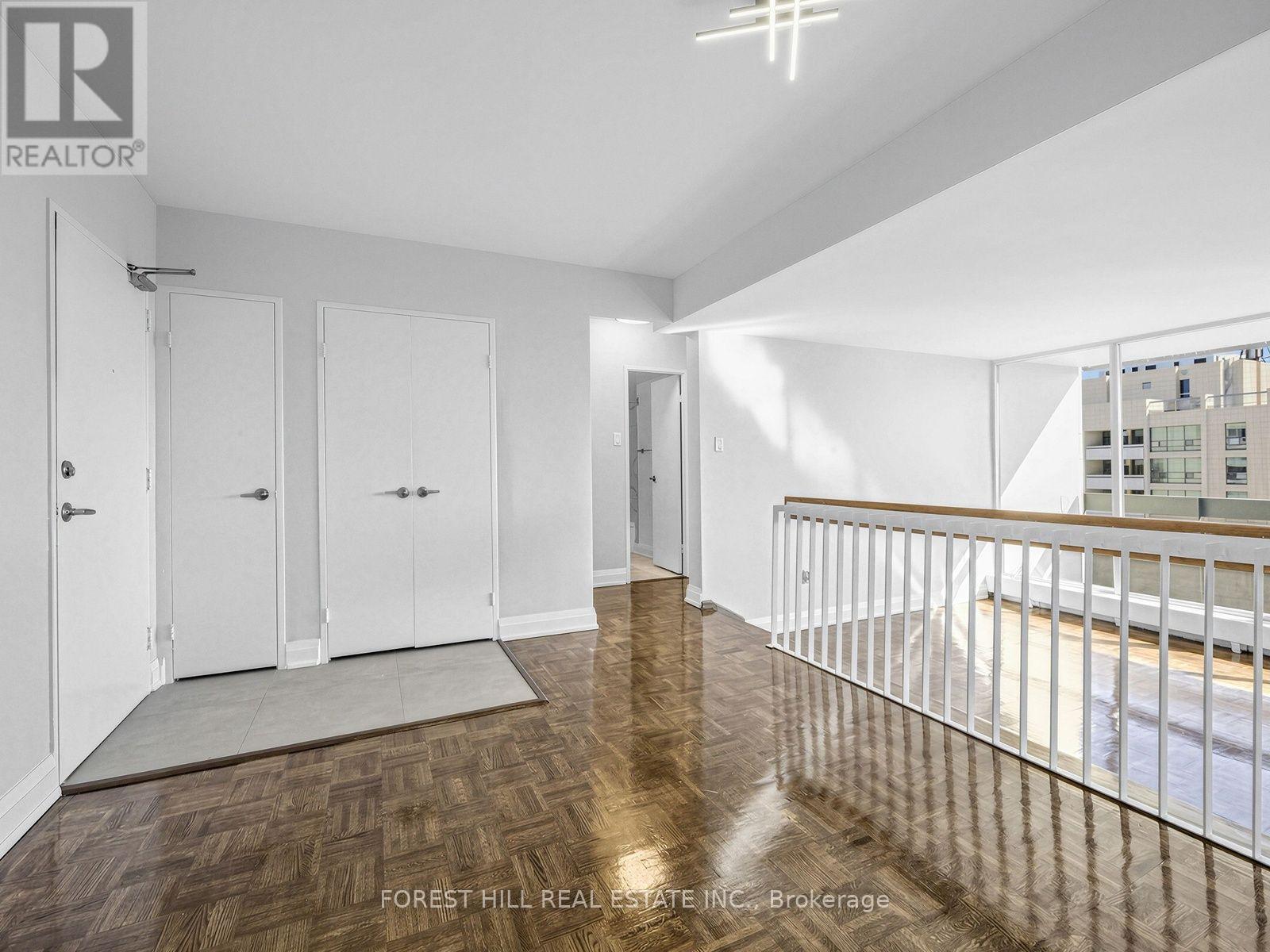 1811 - 377 Ridelle Avenue, Toronto, Ontario  M6B 1K2 - Photo 4 - W14094140
