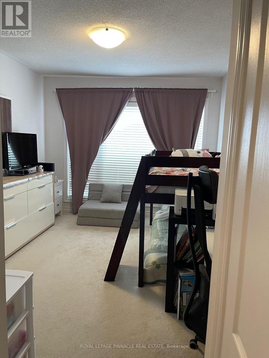 3038 Postridge Drive, Oakville, Ontario  L6L 0R9 - Photo 7 - W14094142
