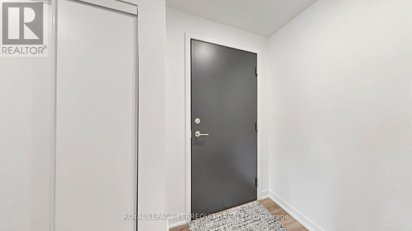 417 - 1808 St Clair Avenue W, Toronto, Ontario  M6N 0C1 - Photo 4 - W14094148