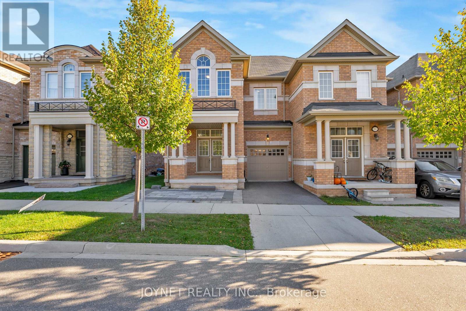 3303 Jacob Way, Oakville, Ontario  L6M 5J9 - Photo 3 - W14094176