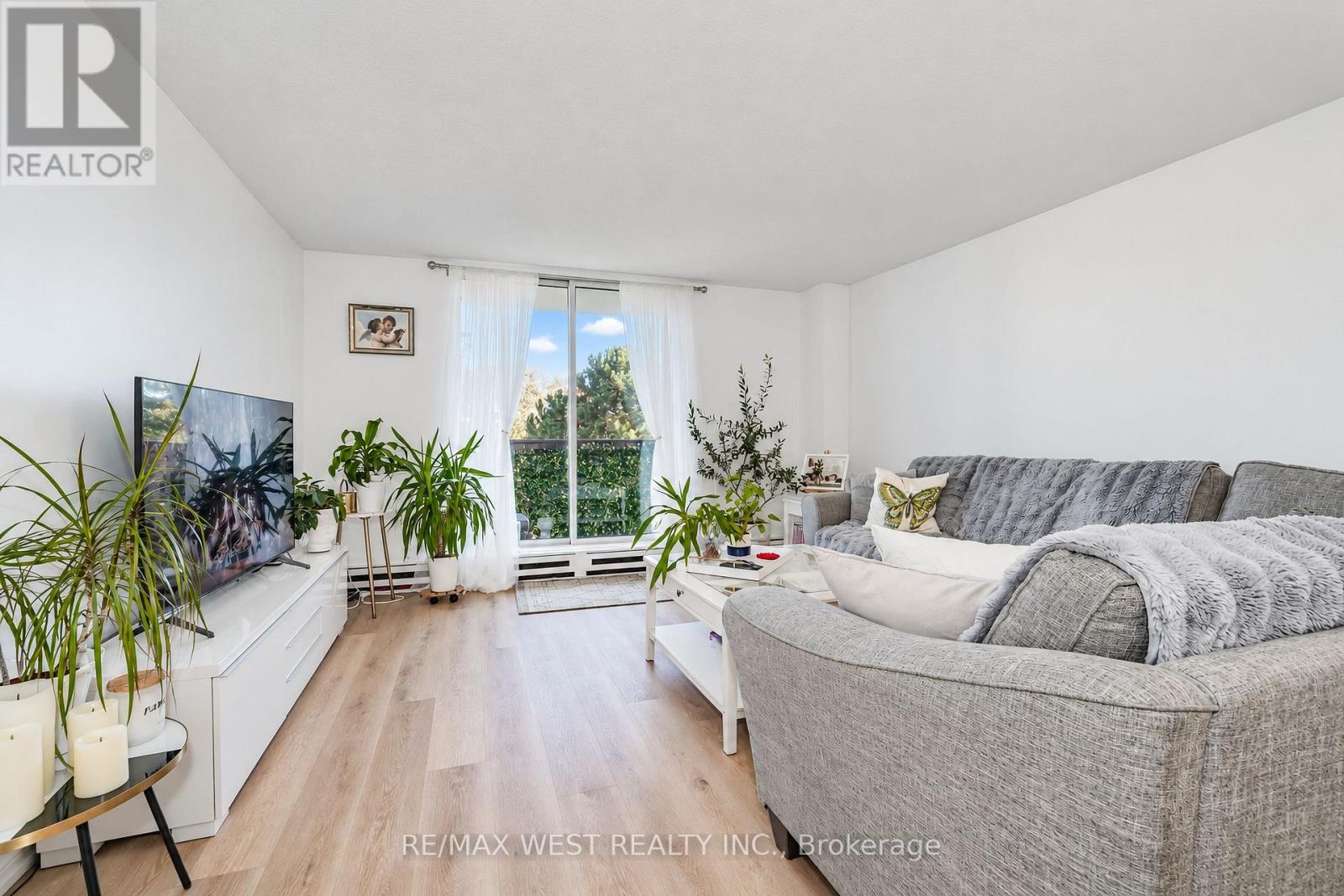 406 - 1100 Caven Street, Mississauga, Ontario  L5G 4N3 - Photo 4 - W14094220