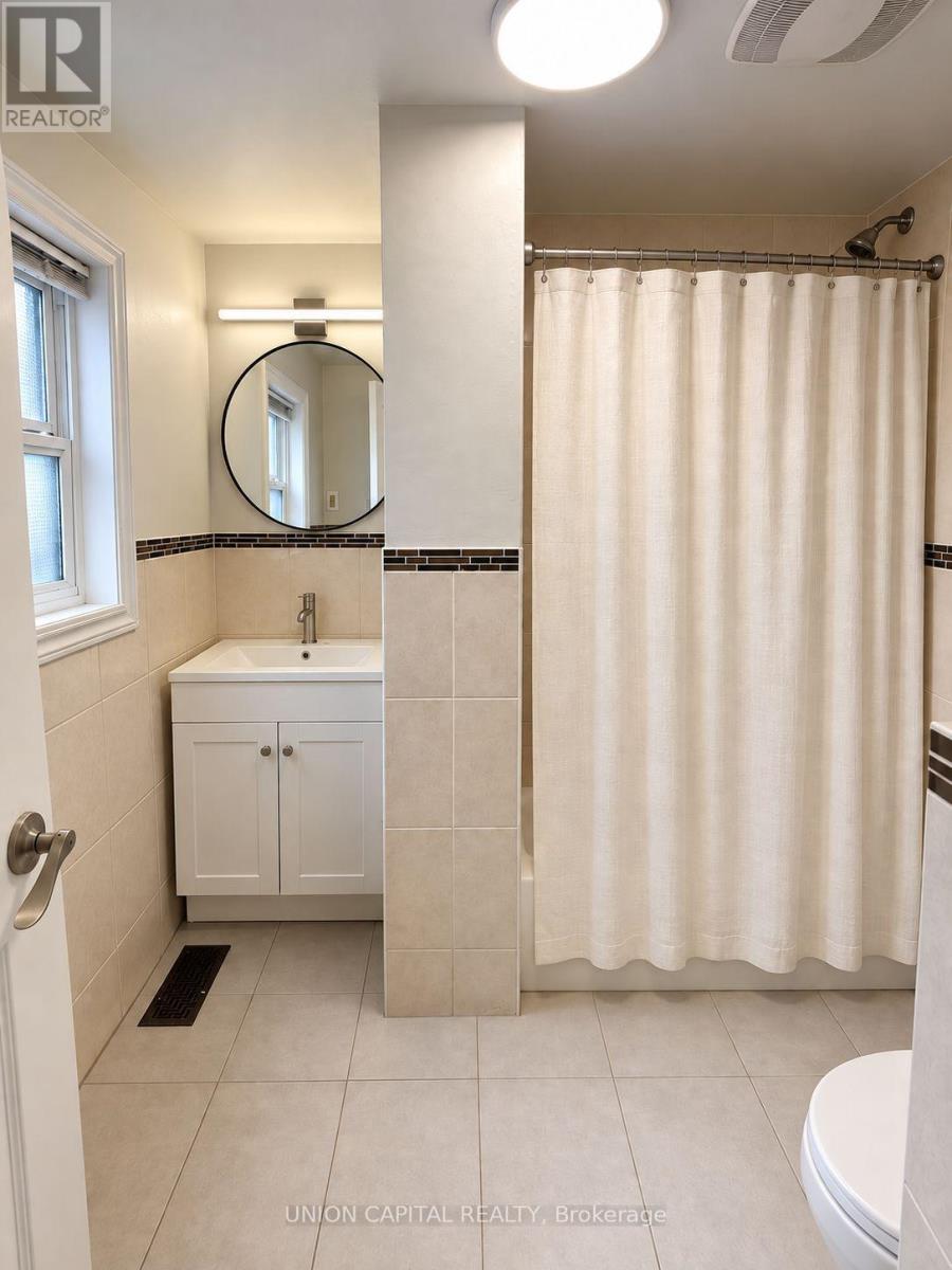 Main - 84 Runnymede Road, Toronto, Ontario M6S 2Y3 - Photo 5 - W14094298