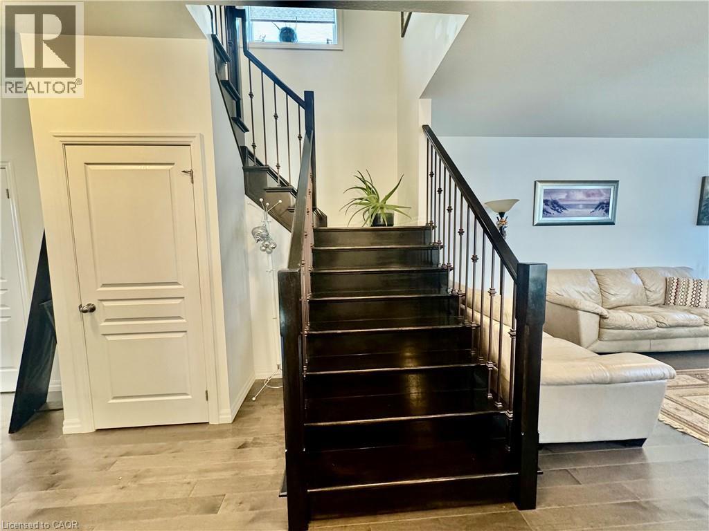 348 Freure Drive, Cambridge, Ontario  N1S 0B5 - Photo 9 - 40871814