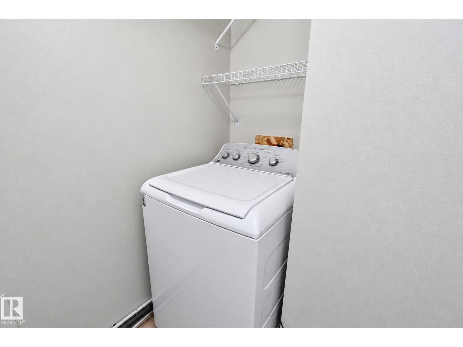 #101 340 Woodbridge WY