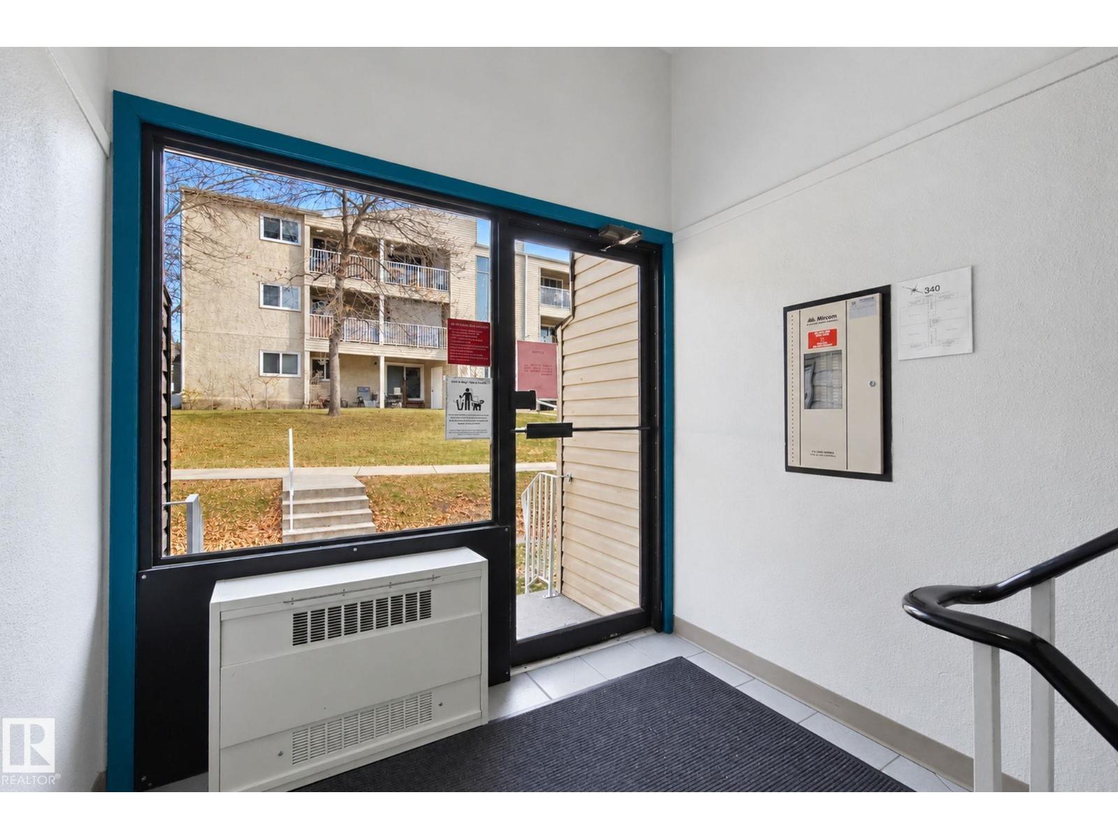 #101 340 Woodbridge WY