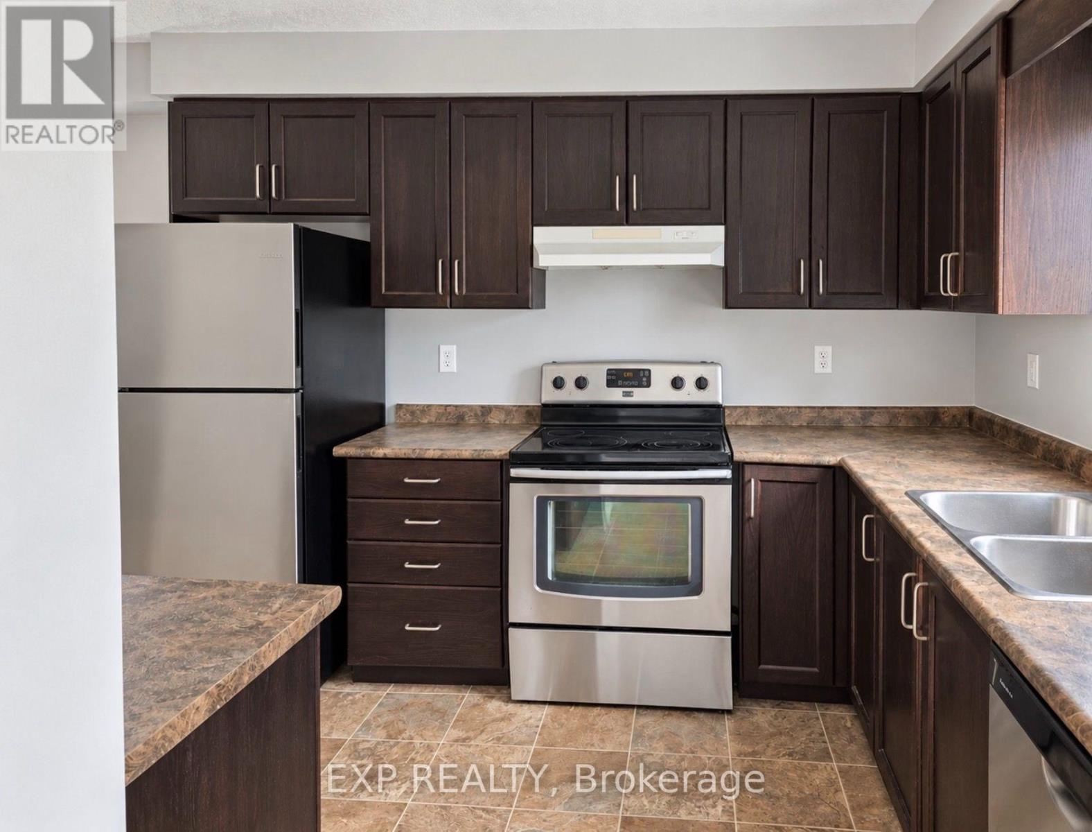 B5 - 6 Upper Mercer Street, Kitchener, Ontario N2A 0E4 - Photo 4 - X13865162