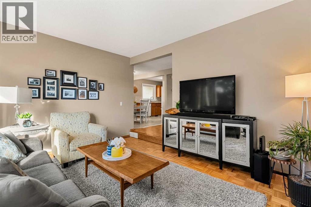 54 Deerview Terrace Se, Calgary, Alberta  T2J 7B9 - Photo 5 - A2350419