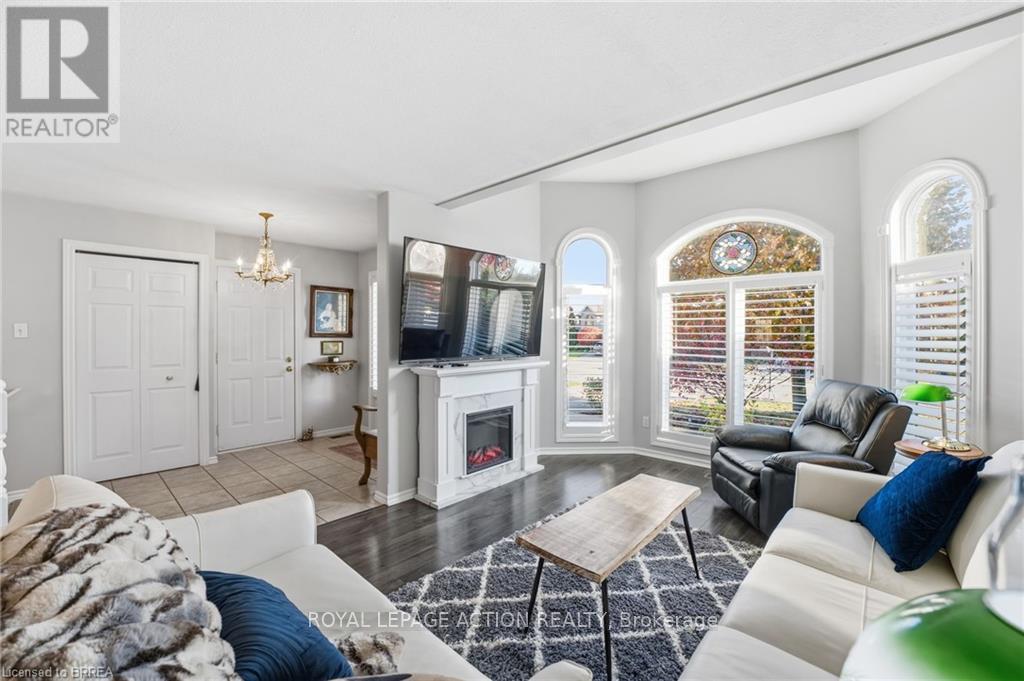 14 Dunton Lane, Brant, Ontario N3L 4E2 - Photo 5 - X14094210