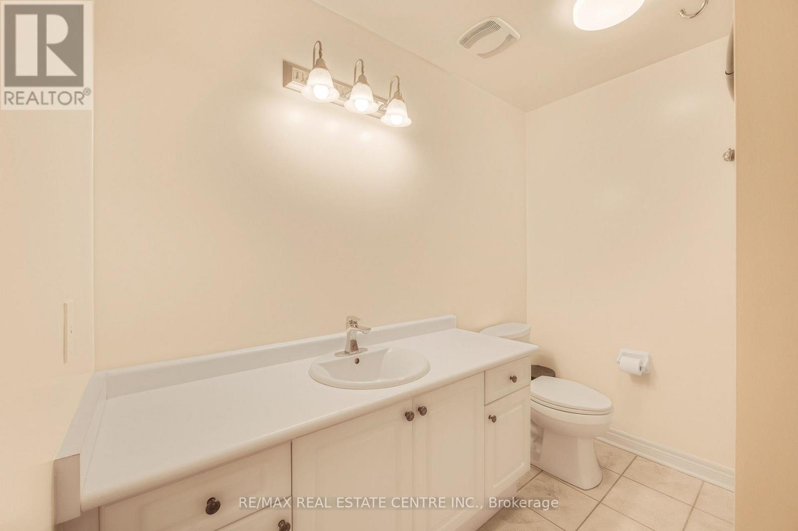 Main Level - 26 Phillipo Drive, Hamilton, Ontario  L9B 2P6 - Photo 13 - X14094318
