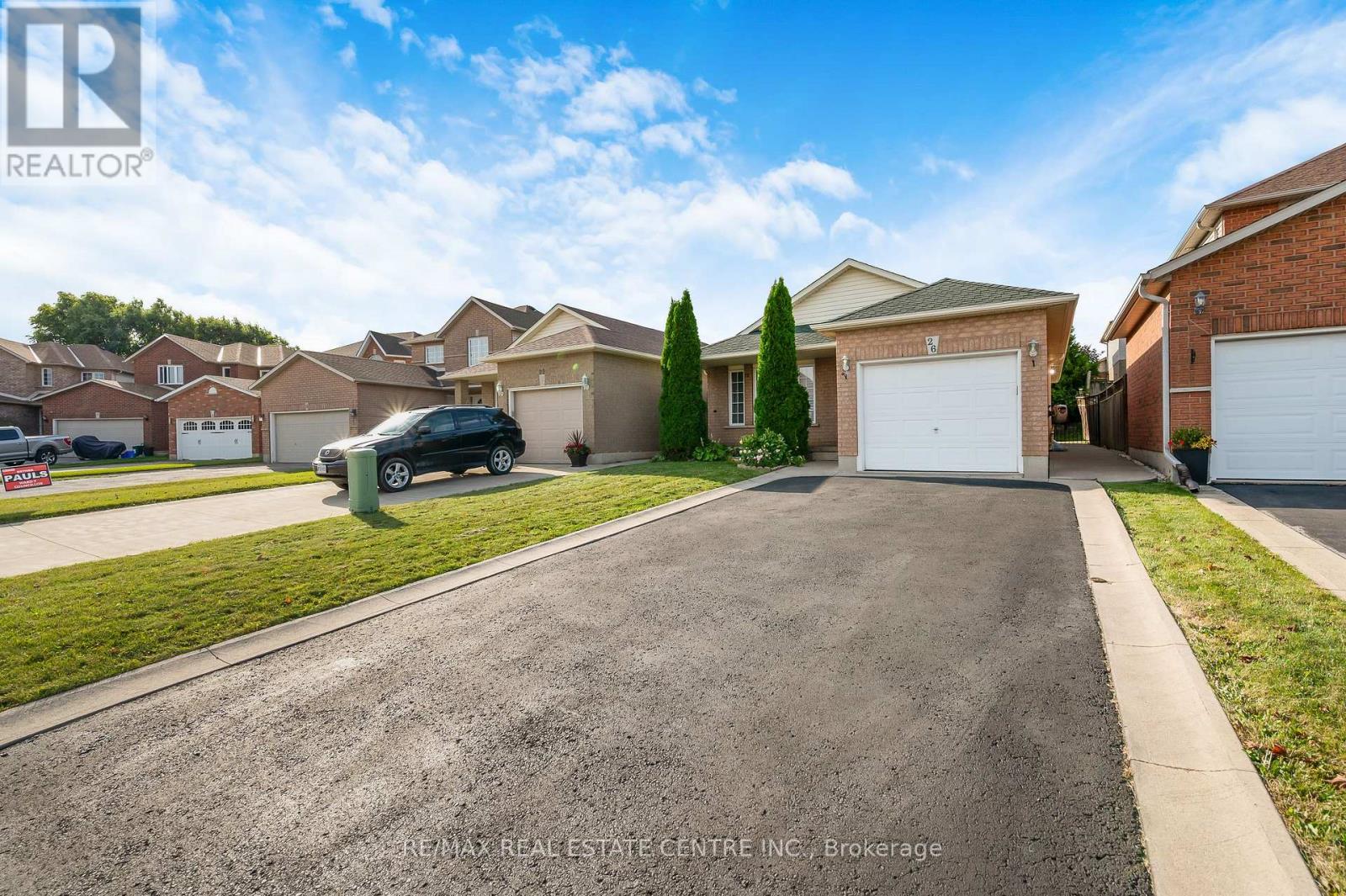 Main Level - 26 Phillipo Drive, Hamilton, Ontario  L9B 2P6 - Photo 2 - X14094318