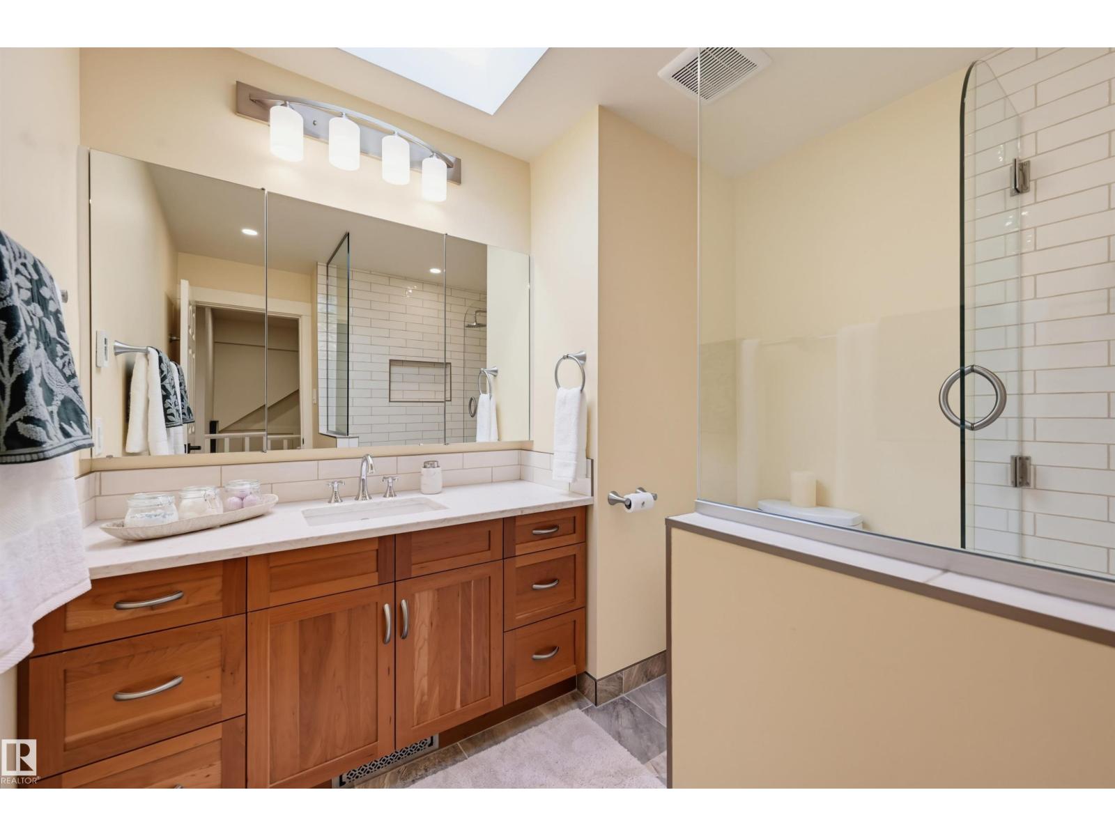 9130 118 ST NW