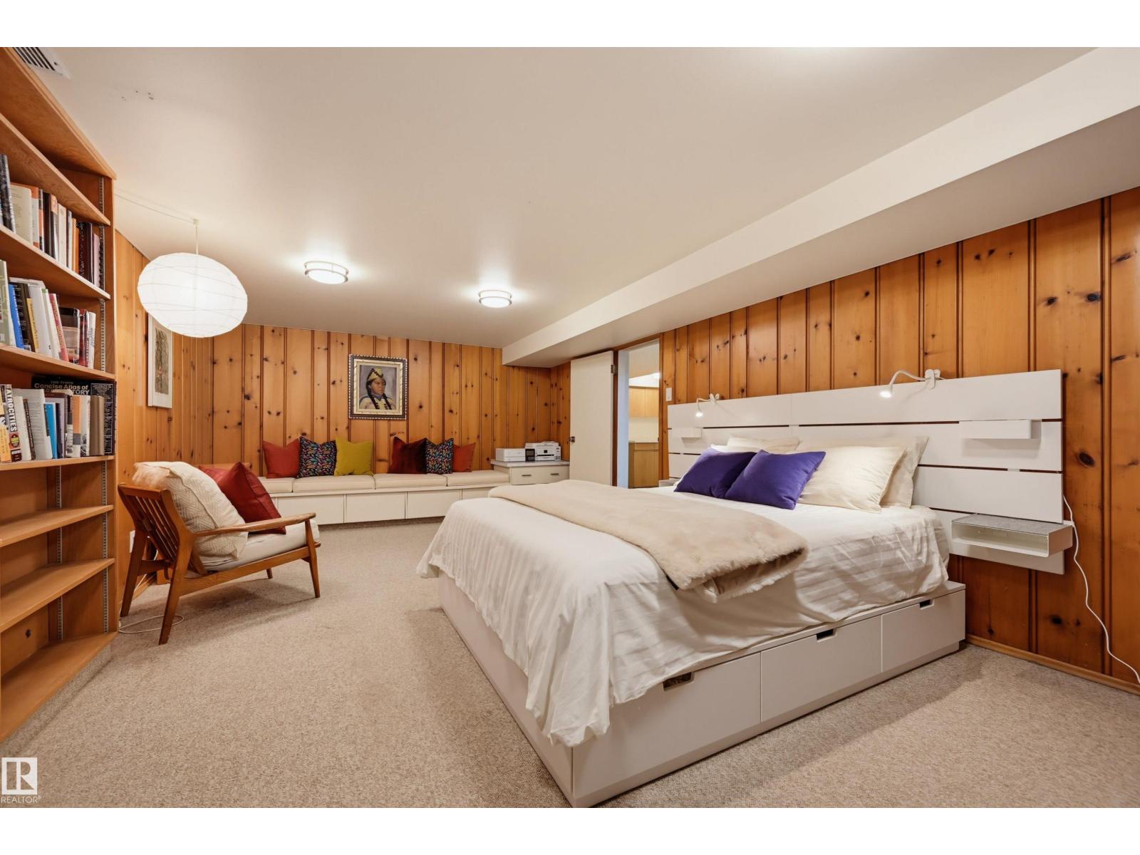9130 118 ST NW