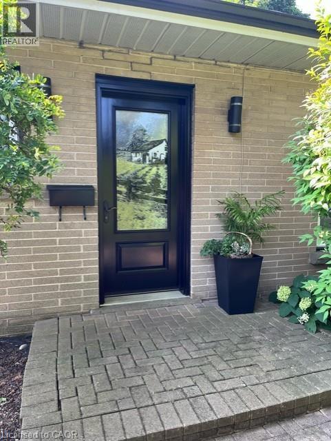 239 Rosemary Lane, Ancaster, Ontario  L9G 2K6 - Photo 2 - 40872104