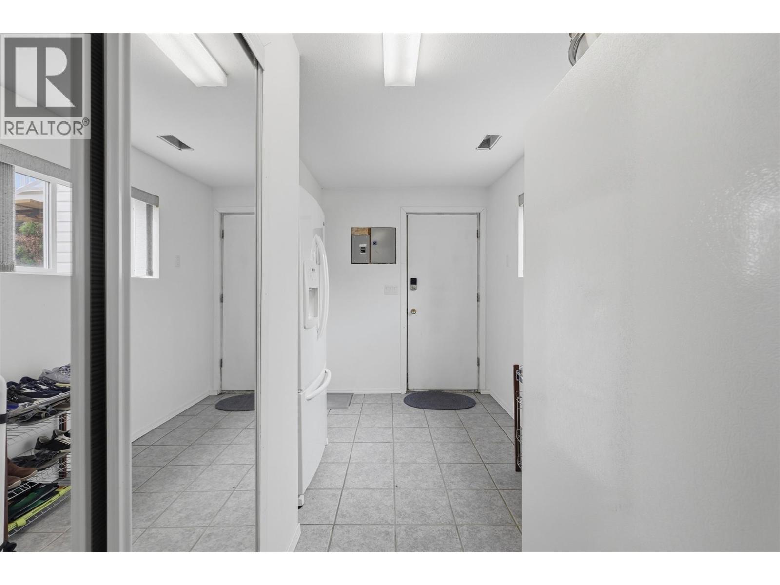851 Sumac Place, Kamloops, British Columbia  V2B 6R4 - Photo 27 - 10402071