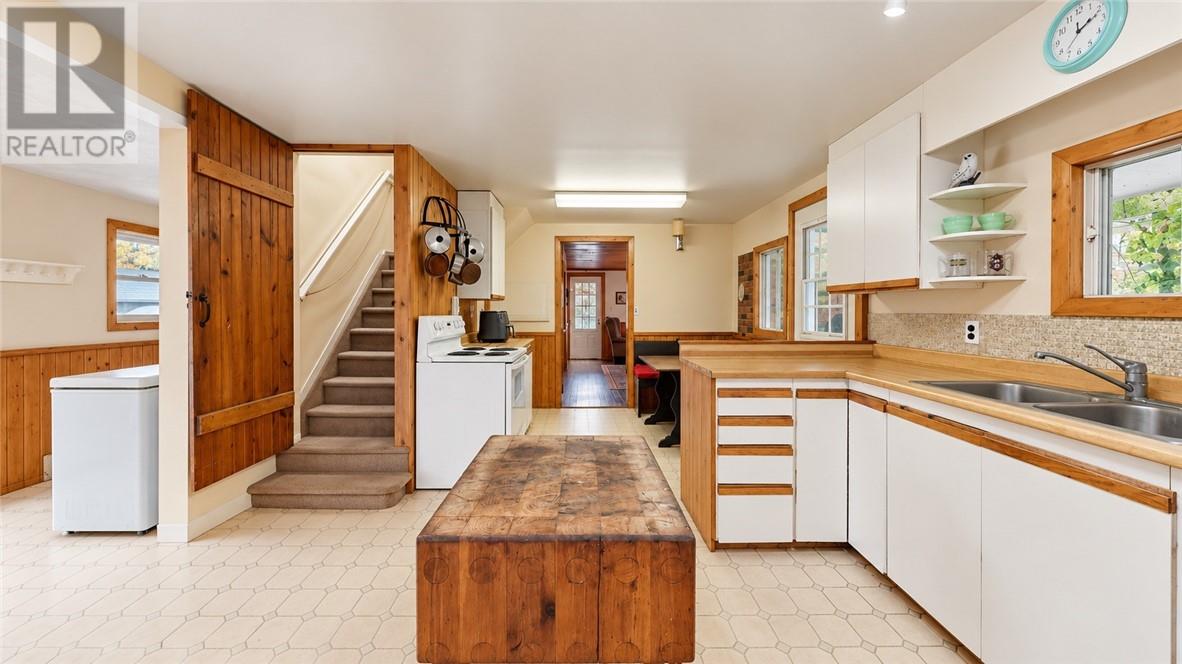 17a Silver Bay Road, Mindemoya, Ontario  P0P 1S0 - Photo 14 - 2130972
