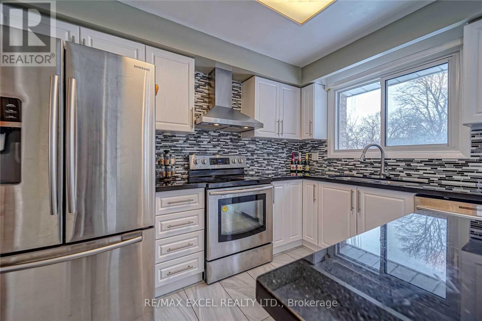 83 Squire Bakers Lane, Markham, Ontario  L3P 3H1 - Photo 8 - N14091710