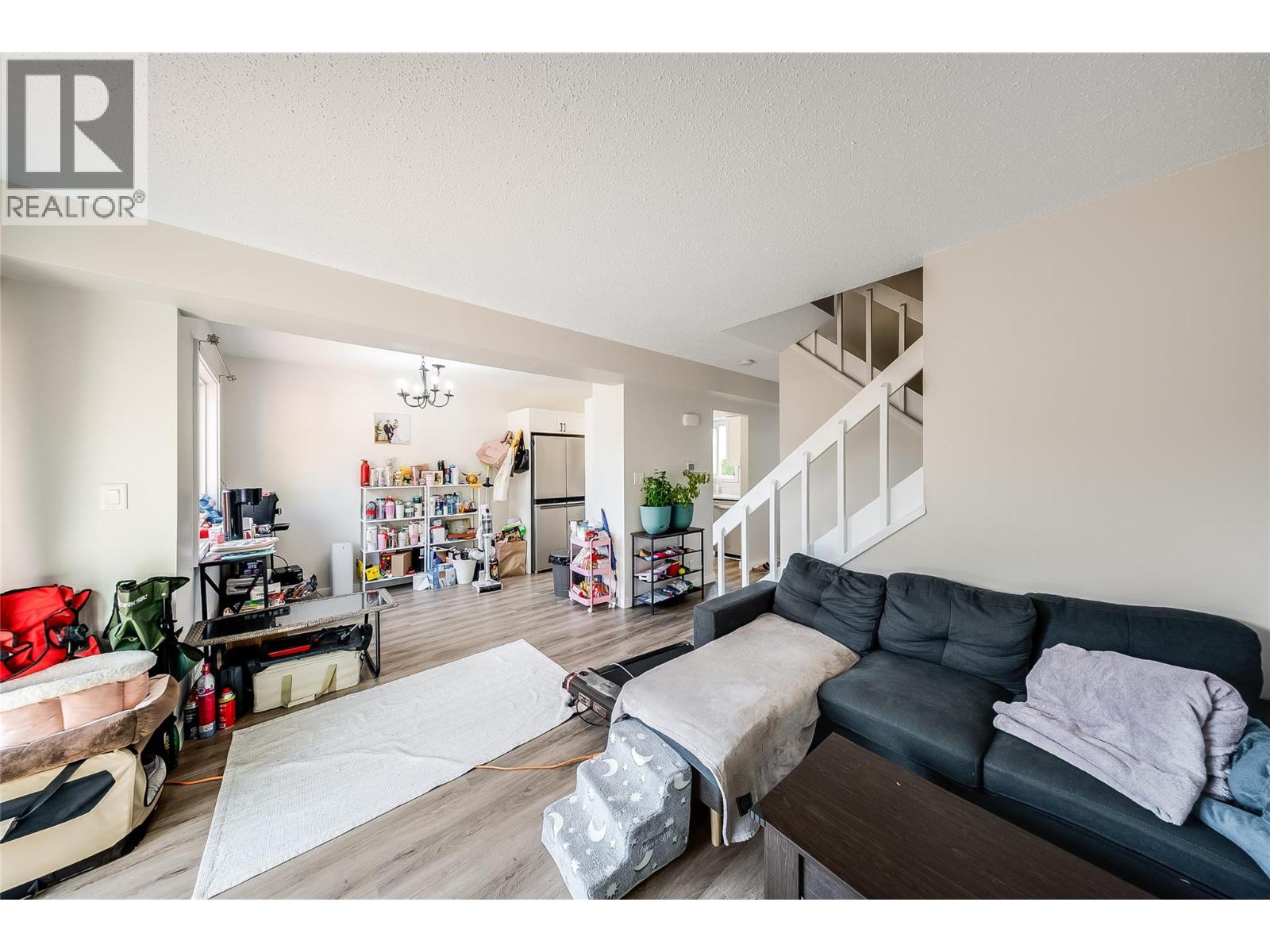 3307 LAUREL Crescent