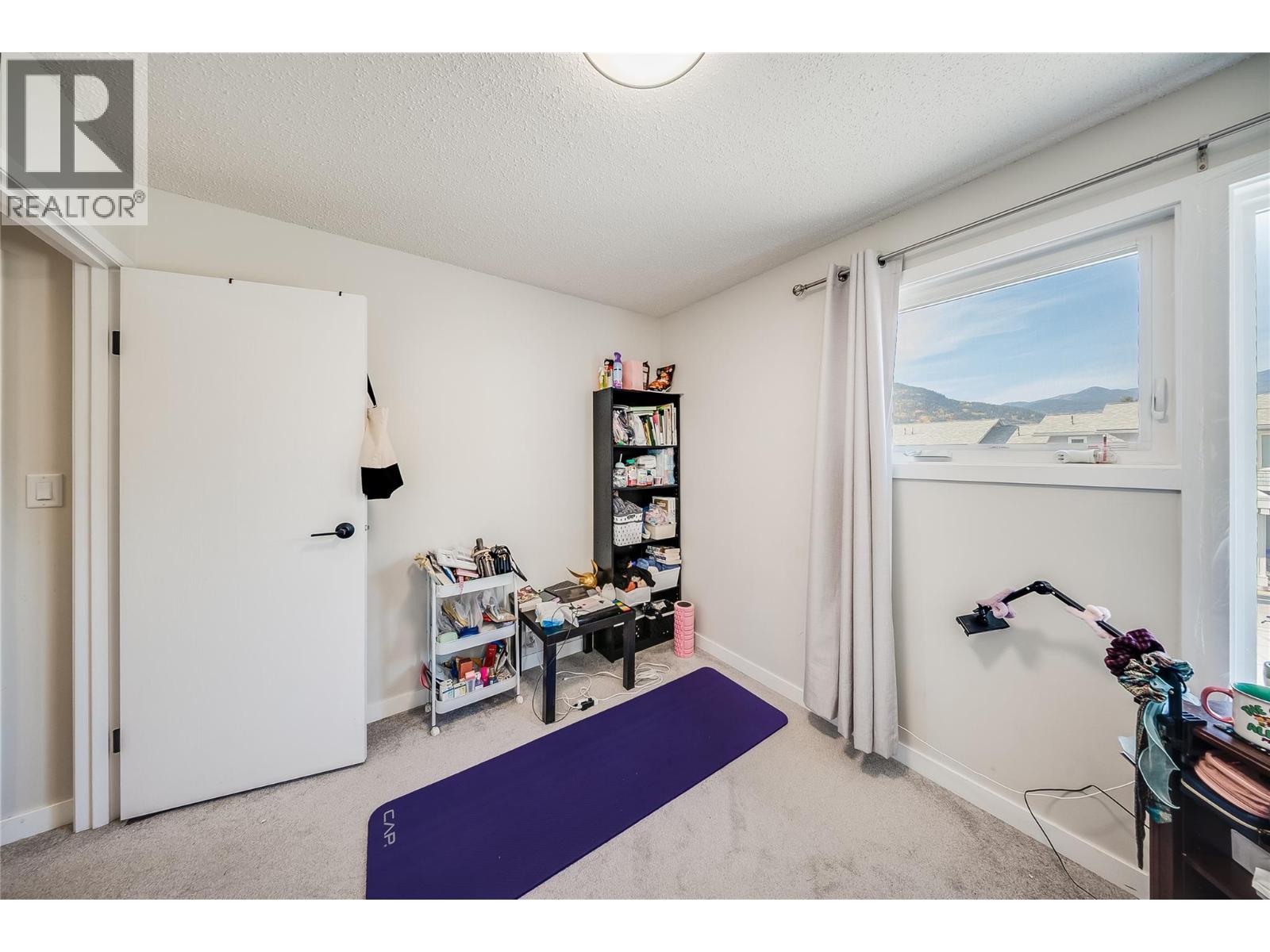 3307 LAUREL Crescent