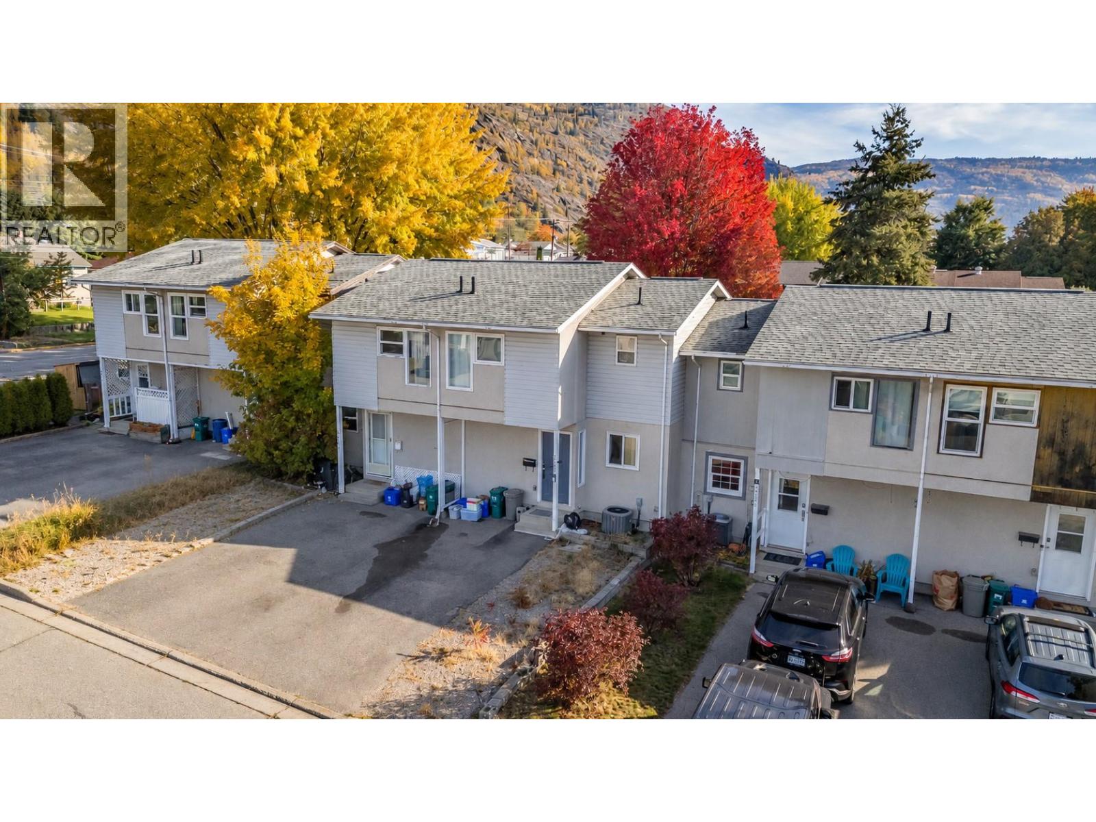3307 LAUREL Crescent