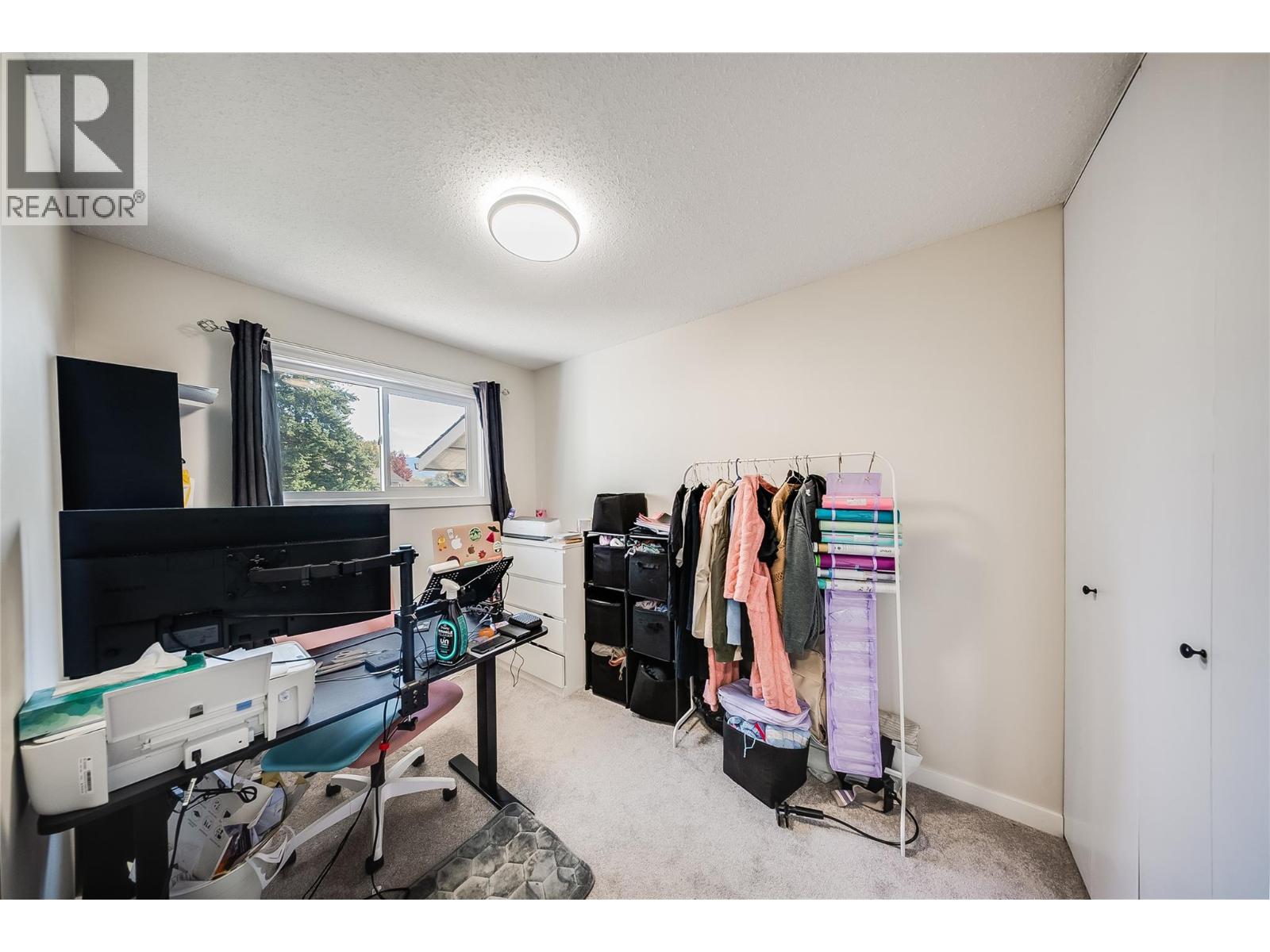 3307 LAUREL Crescent