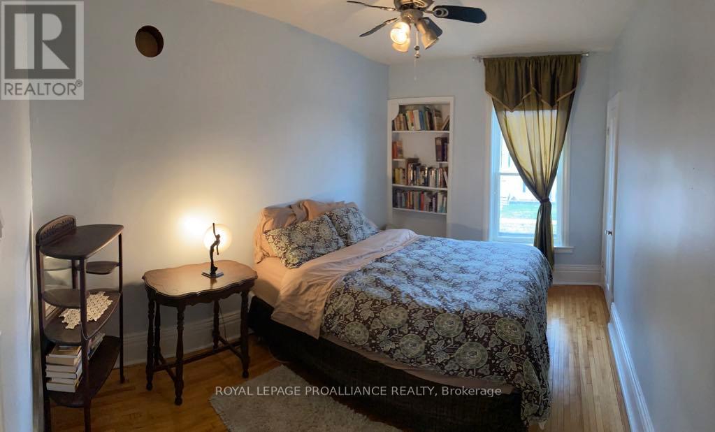 573 Homewood Avenue, Peterborough (Town Ward 3), Ontario  K9H 2N4 - Photo 4 - X14094442