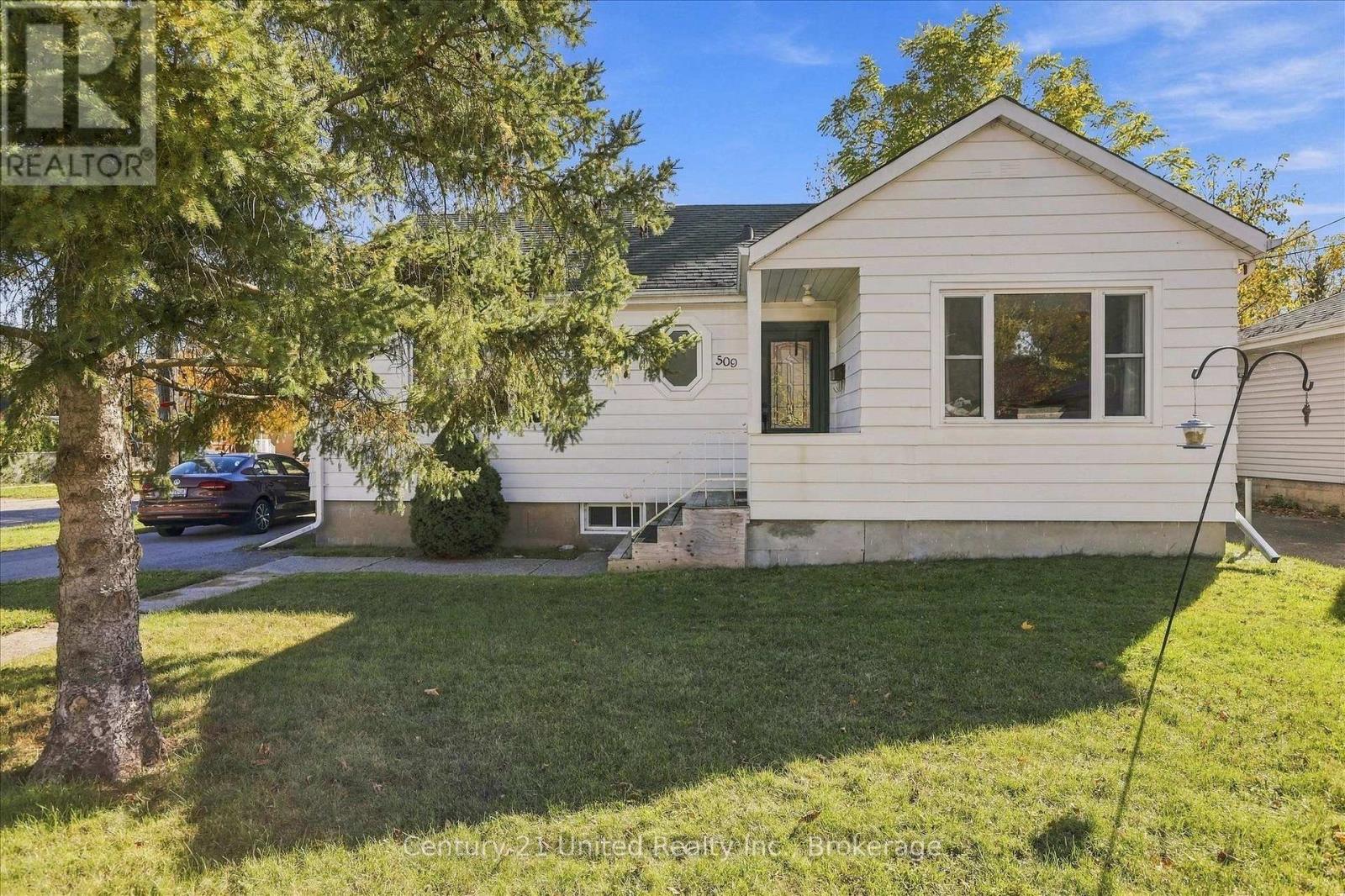 509 Bonaccord Street, Peterborough, Ontario  K9H 3A8 - Photo 2 - X14094604