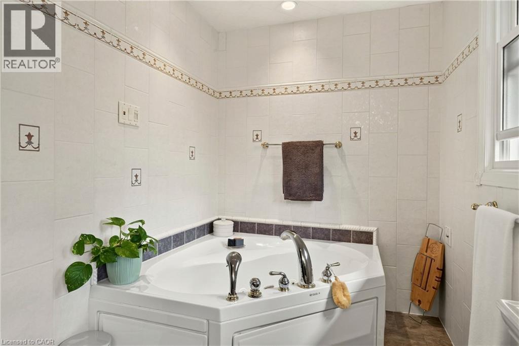 29 Woodside Drive, Hamilton, Ontario  L8T 1C4 - Photo 27 - 40872180