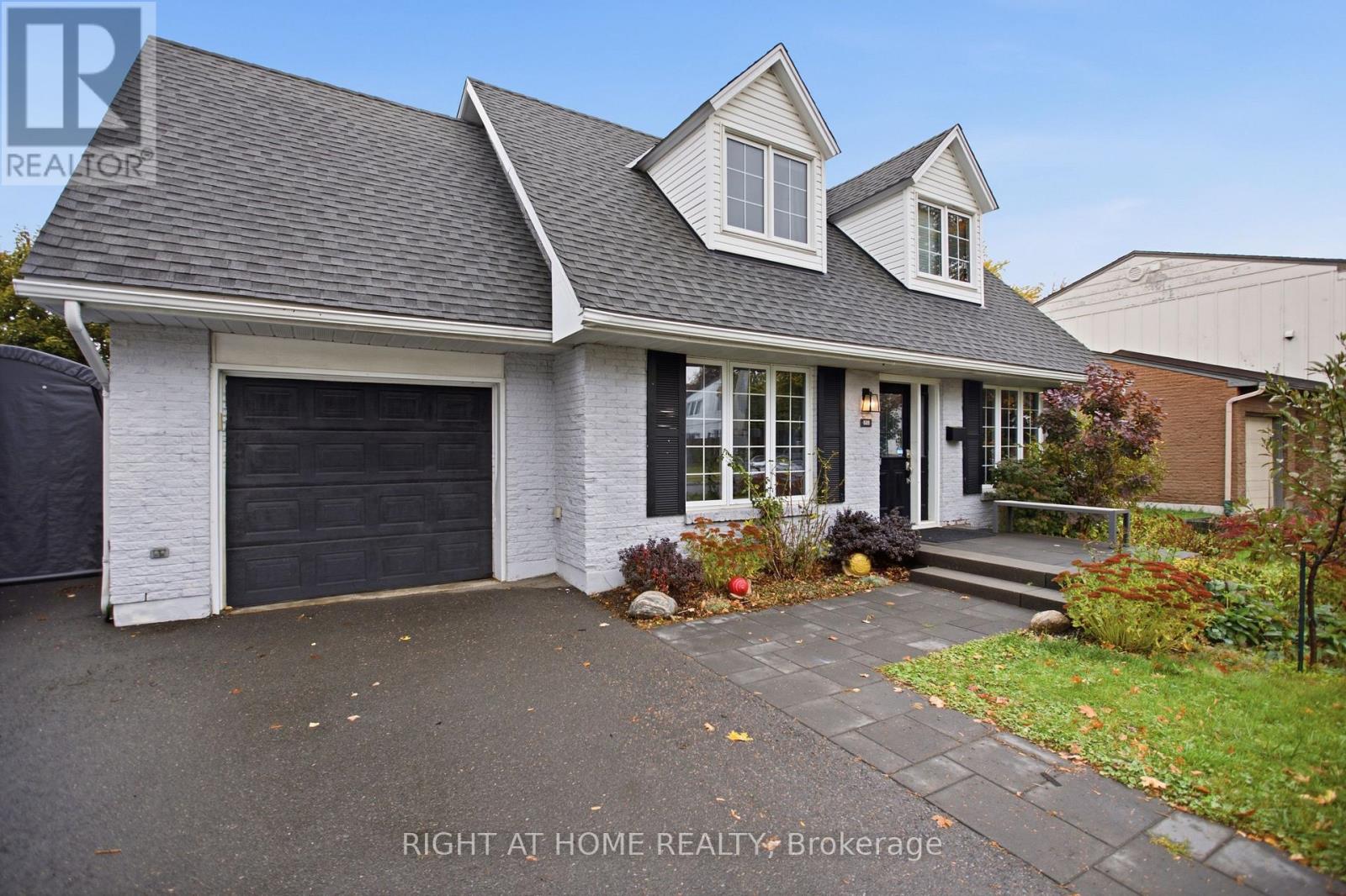828 Eastvale Drive, Ottawa, Ontario  K1J 7A4 - Photo 3 - X14094458
