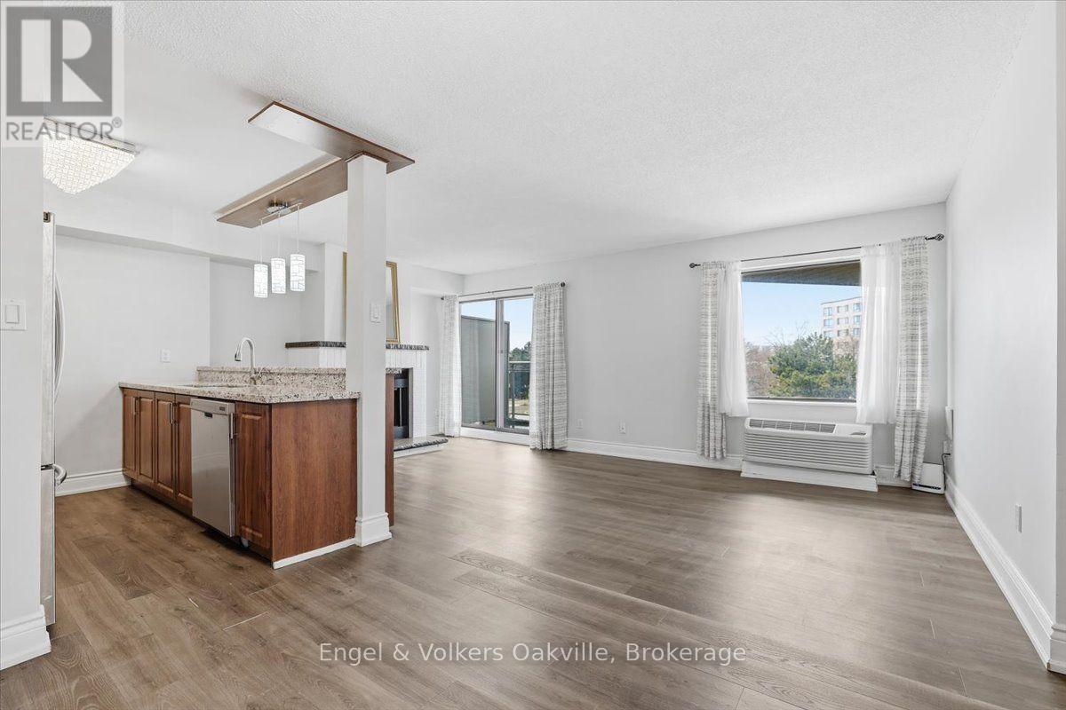 625 - 1000 Cedarglen Gate, Mississauga, Ontario  L5C 3Z5 - Photo 4 - W14094494