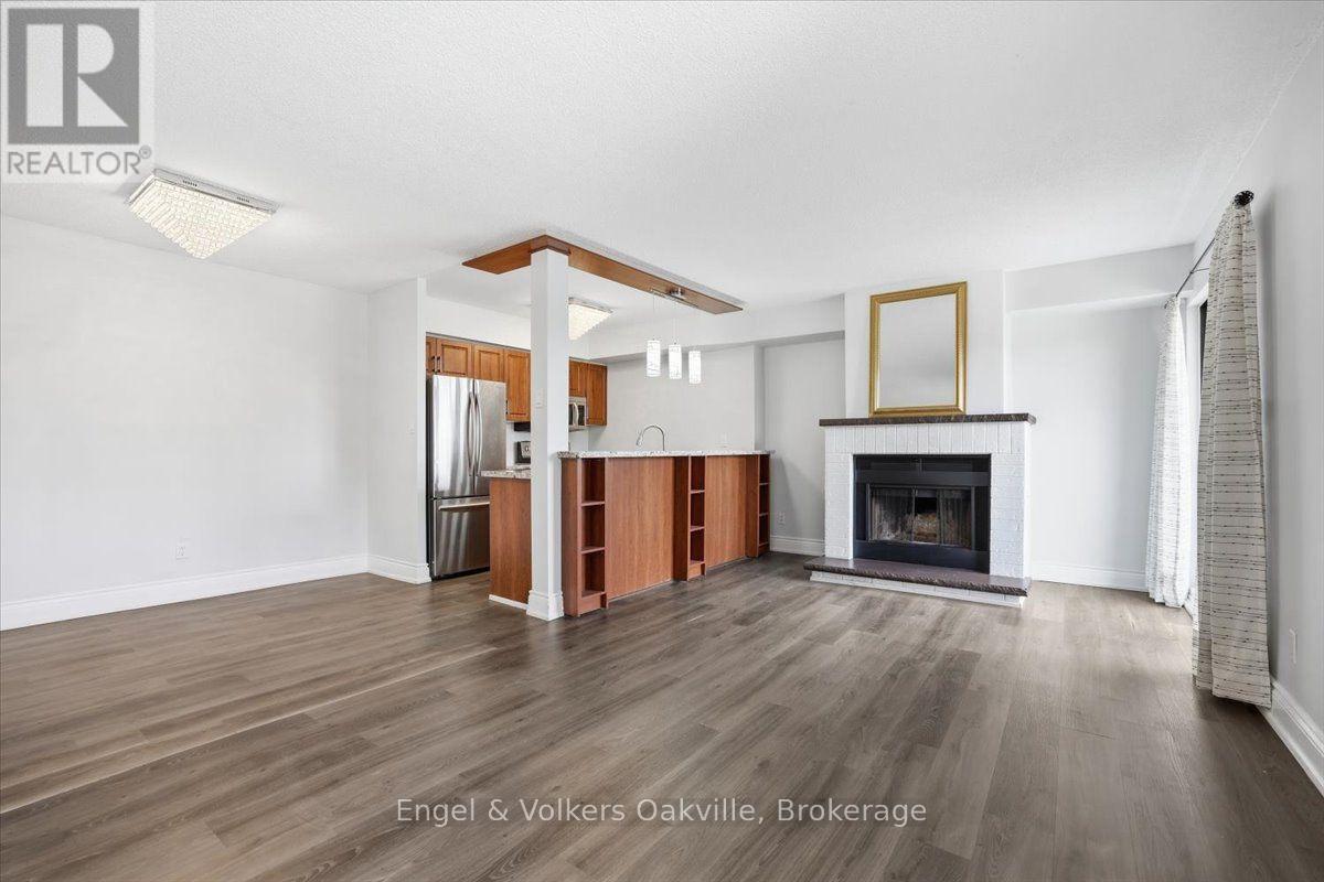 625 - 1000 Cedarglen Gate, Mississauga, Ontario  L5C 3Z5 - Photo 5 - W14094494