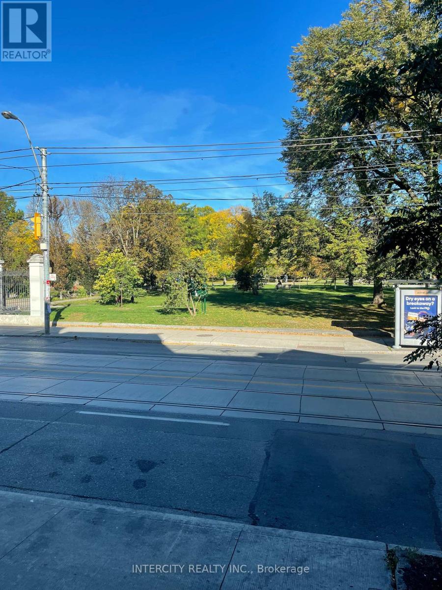 927 Queen Street W, Toronto, Ontario  M6J 1G5 - Photo 2 - C14094436