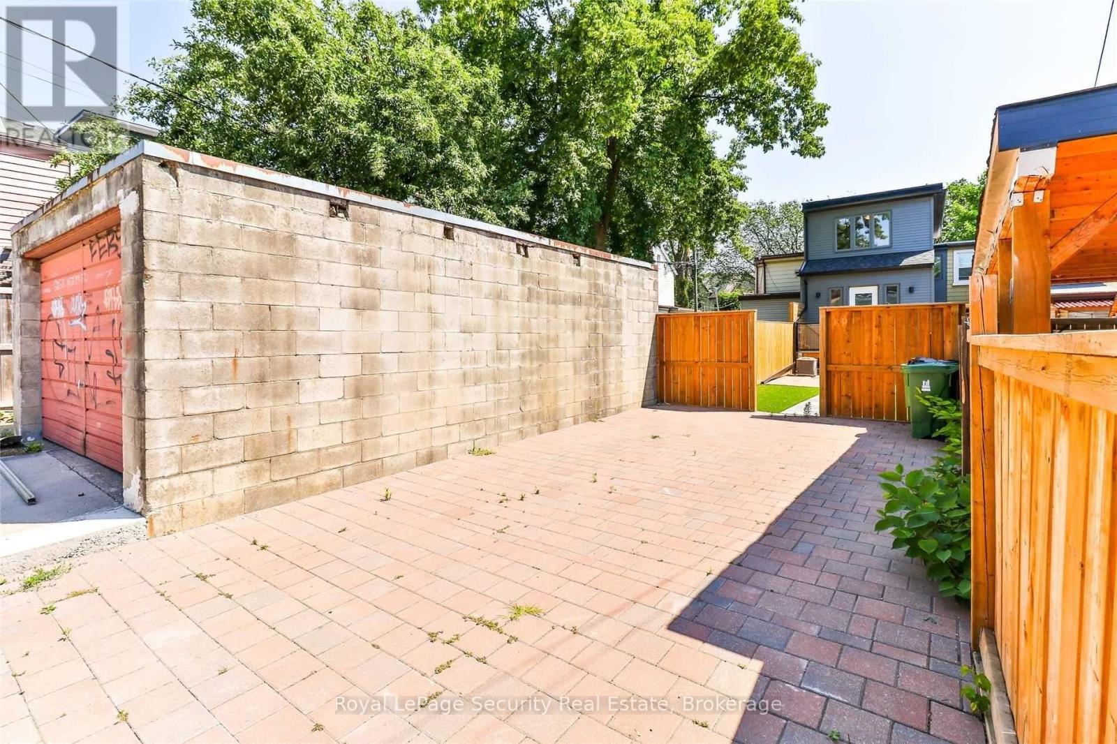 Main/ 2nd - 136 Markham Street, Toronto, Ontario  M6J 2G5 - Photo 38 - C14094638