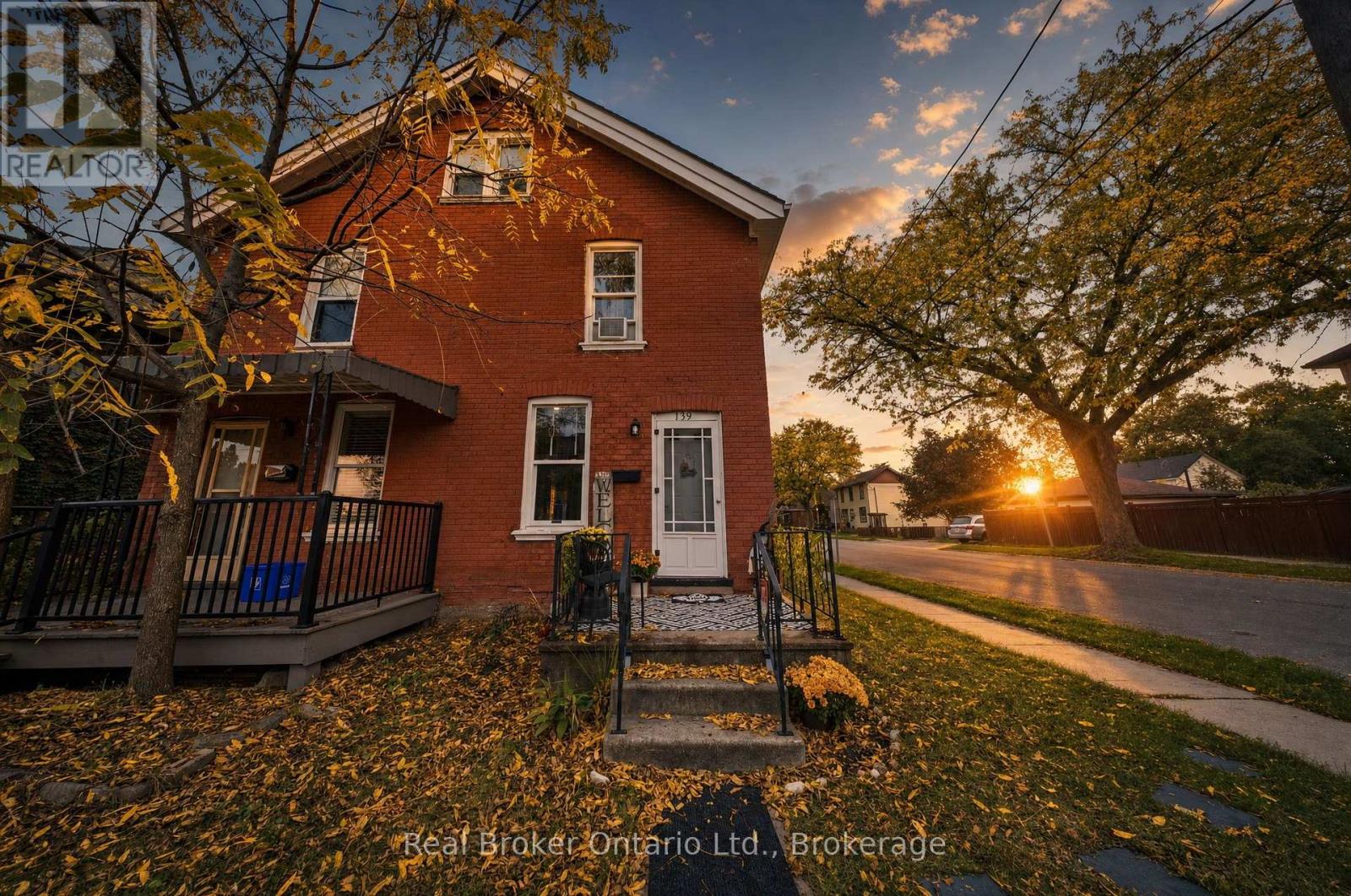 139 Superior Street, Brantford, Ontario  N3S 2L3 - Photo 3 - X14094608
