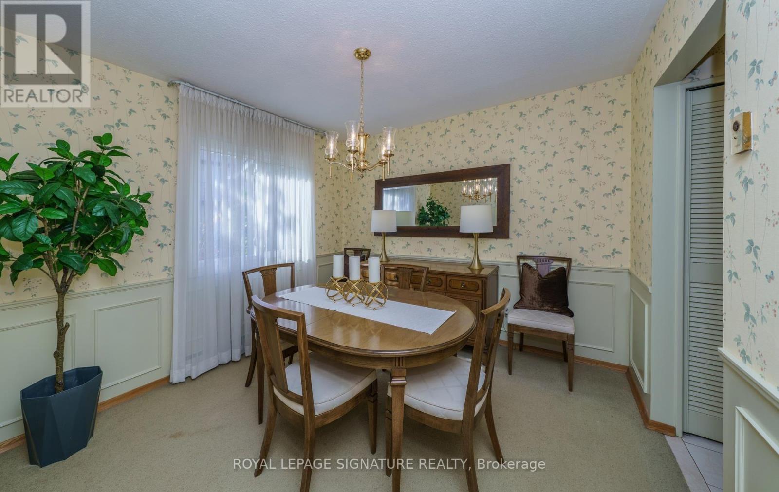19 Castle Hill Drive, Toronto, Ontario  M1T 2Y2 - Photo 10 - E14094418