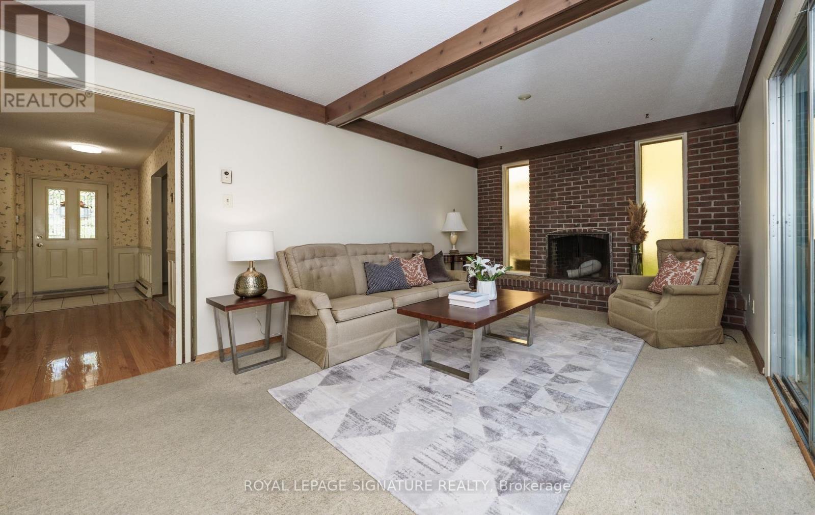 19 Castle Hill Drive, Toronto, Ontario  M1T 2Y2 - Photo 12 - E14094418