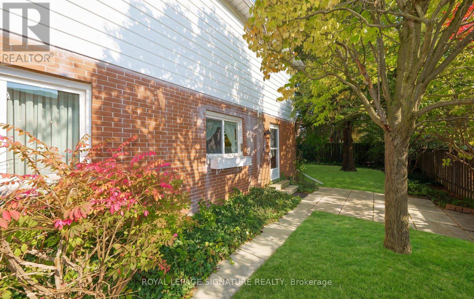 19 Castle Hill Drive, Toronto, Ontario  M1T 2Y2 - Photo 45 - E14094418