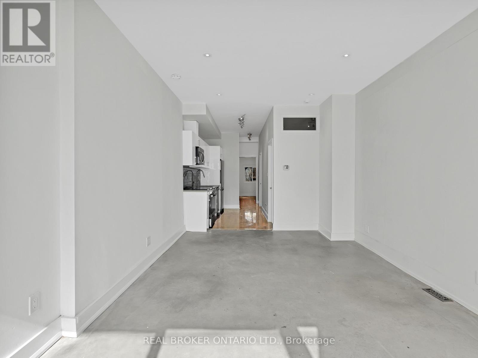 Main Fl - 1928 Gerrard Street E, Toronto, Ontario  M4L 2C1 - Photo 4 - E14094422