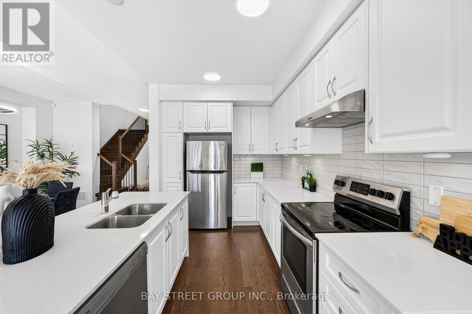 29 Floodgate Road, Whitby, Ontario  L1P 0P5 - Photo 11 - E14094480