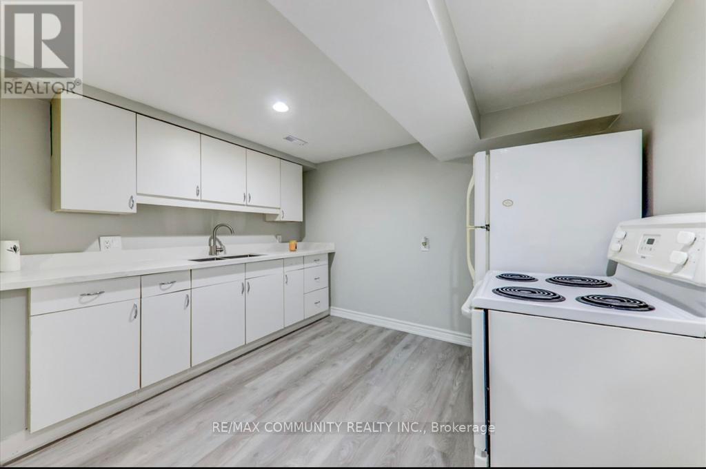 Bsmt - 822 Central Park Boulevard N, Oshawa, Ontario  L1G 6B1 - Photo 2 - E14094516