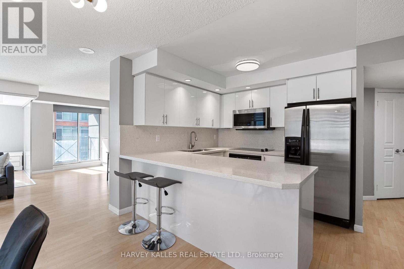 515 - 140 Simcoe Street, Toronto, Ontario  M5H 4E9 - Photo 13 - C13885426