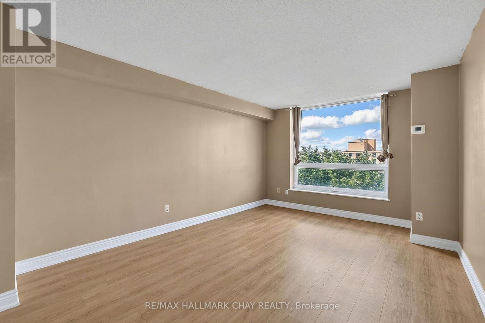 705 - 326 Major Mackenzie Drive E, Richmond Hill, Ontario  L4C 8T4 - Photo 2 - N14093566
