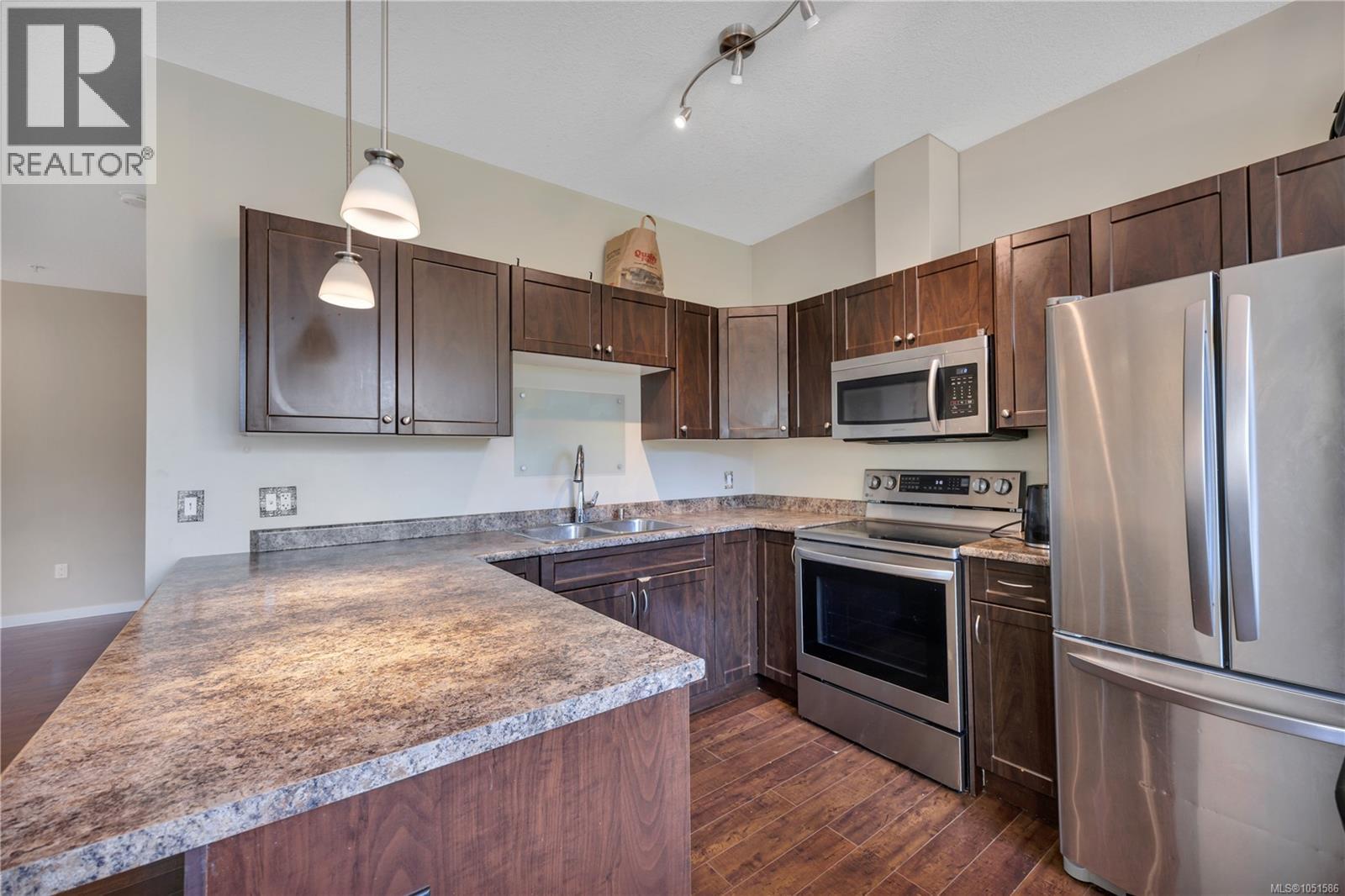 103 2157 Ridgemont Pl