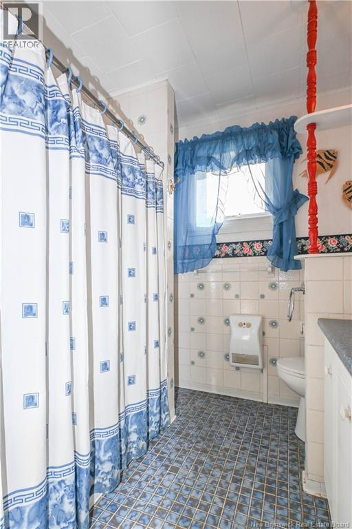 8200 Saint-Paul Street, Bas-Caraquet, New Brunswick  E1W 6E1 - Photo 28 - NB149899