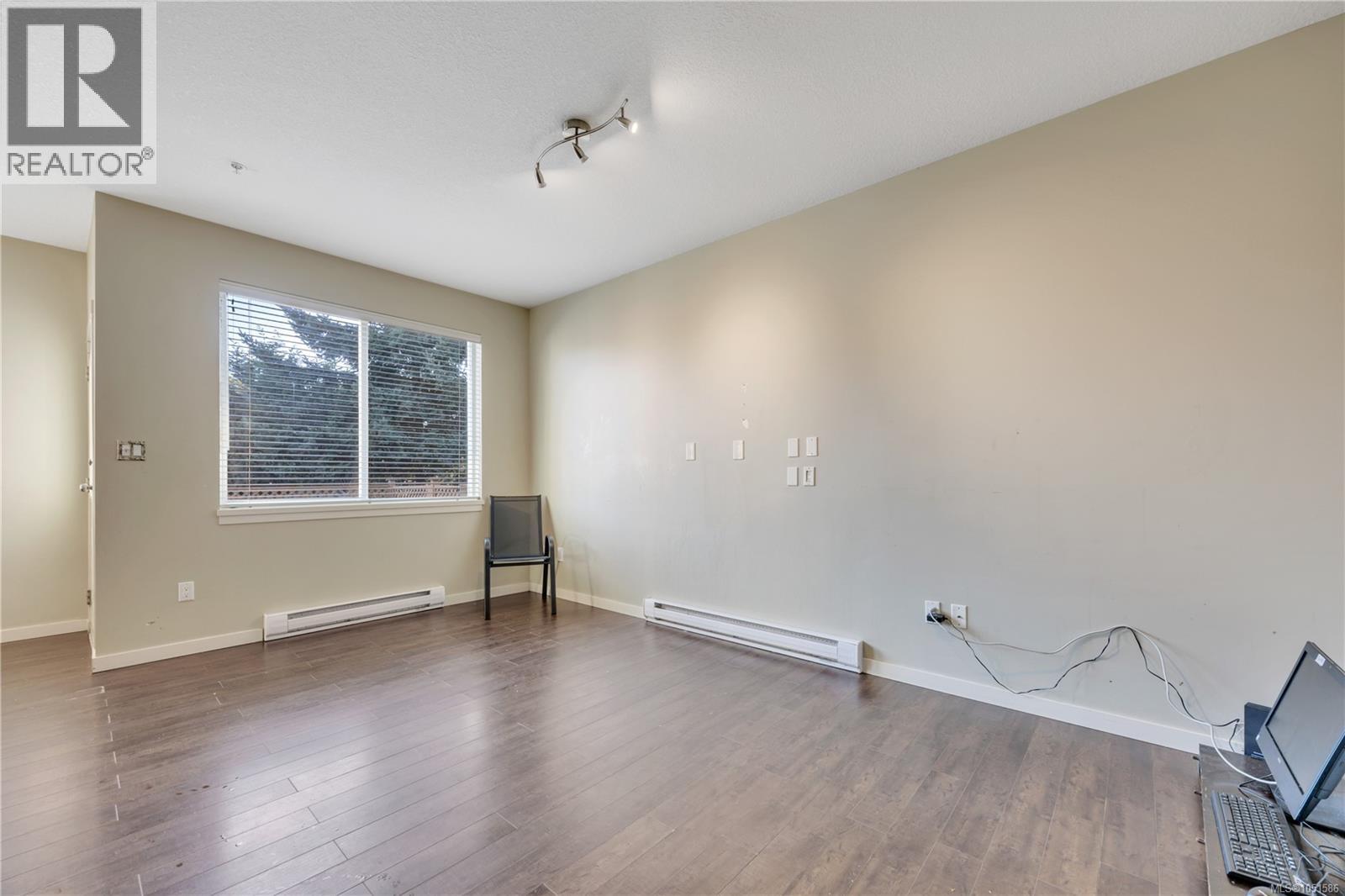 103 2157 Ridgemont Pl