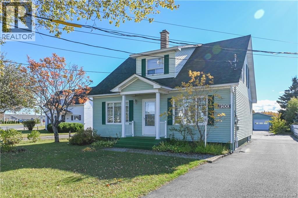 8200 Saint-Paul Street, Bas-Caraquet, New Brunswick  E1W 6E1 - Photo 2 - NB149899